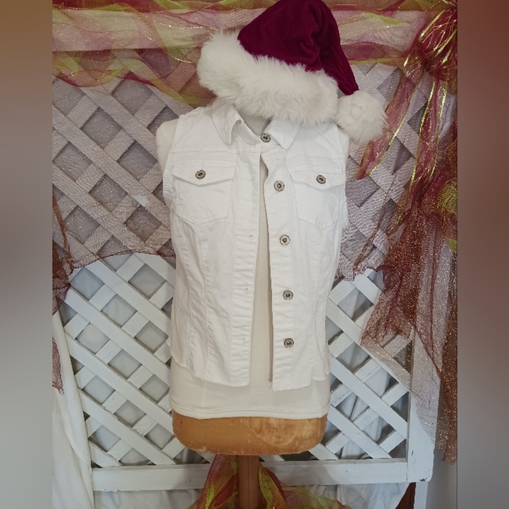 Maurice's women's white denim vest with lace back size Lg